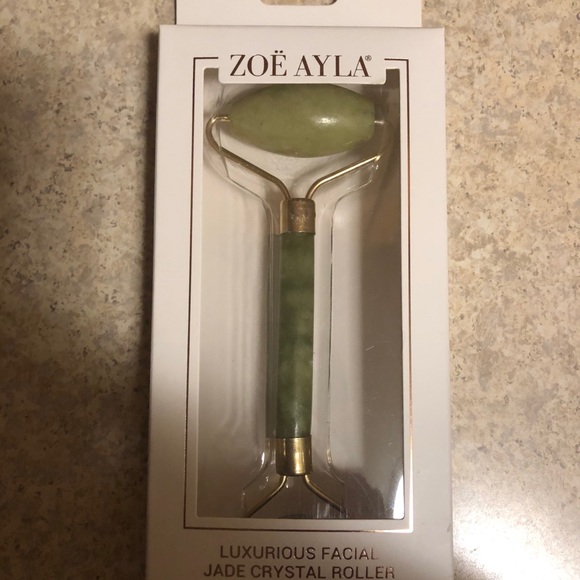 New Zoe Ayla Jade Crystal Face Roller